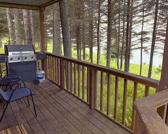 Lost Anchor Cabins - Ocean-view cabins on the bluff - Anchor Point - Balcony