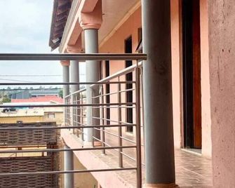 Princeville Guest Lodge - Soweto - Balkón