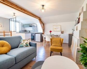 Le Clos Eugenie - Charmante maison avec jardin et vue sur la Loire - Saint-Martin-de-la-Place - Sala de estar