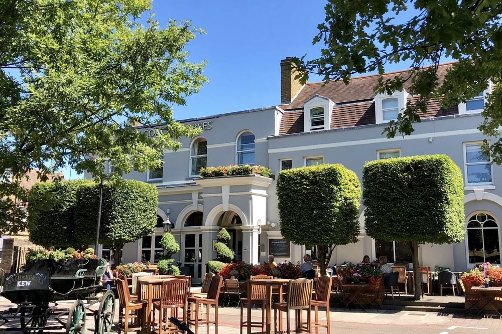 Coach & Horses Hotel - Richmond - Patio