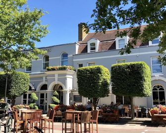 Coach & Horses Hotel - Richmond - Patio