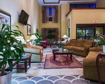 Holiday Inn Express & Suites Sebring - Sebring - Recepción