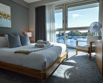 Captains Club Hotel - Christchurch - Bedroom