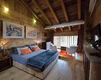 La Maison De Dolphe - Brusson - Bedroom