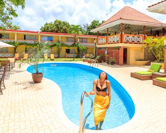 Sunset Shores Beach Hotel - Kingstown