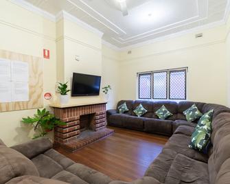 Myozexp Aberdeen Lodge - Perth - Living room