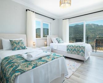 Villa Zia - Countryside and Sea Views - Kaş - Bedroom