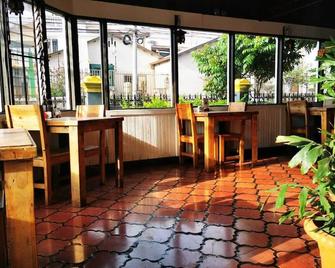 Casa Aldea Hotel Bed & Breakfast - San José - Restaurant