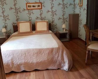 Les Impériales - Reuil - Habitación