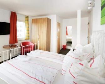 Hotel Goldener Hahn - Duisbourg - Chambre