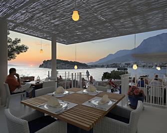 هوتل أوشيافا - ماكارسكا - مبنى