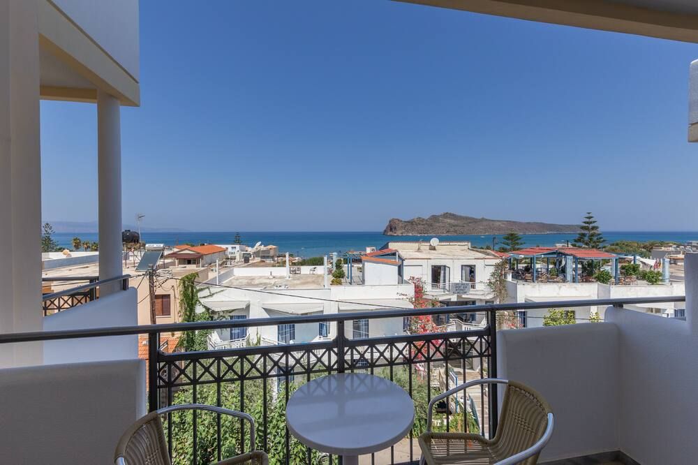 Manias Hotel Apartments