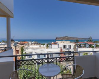Manias Hotel Apartments - Nea Kydonia - Balcón