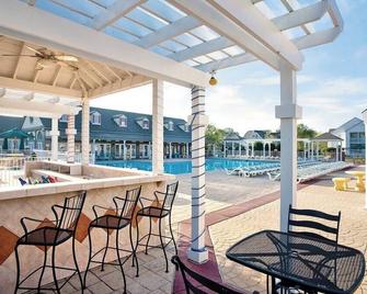 Charming 2BR Colonial Apartment with Resort Access - Williamsburg