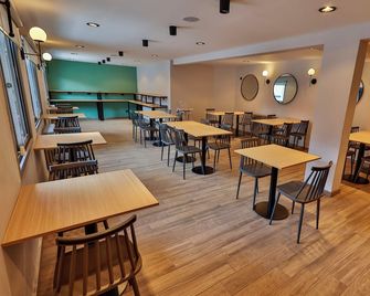 M382 Hotel Bariloche - San Carlos DeBariloche - Restaurante