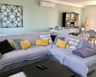 Villa 3 Piscine Vue Montagne Proche Mer - Le Boulou - Living room