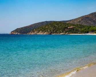 Il Monastero - Geremèas - Praia