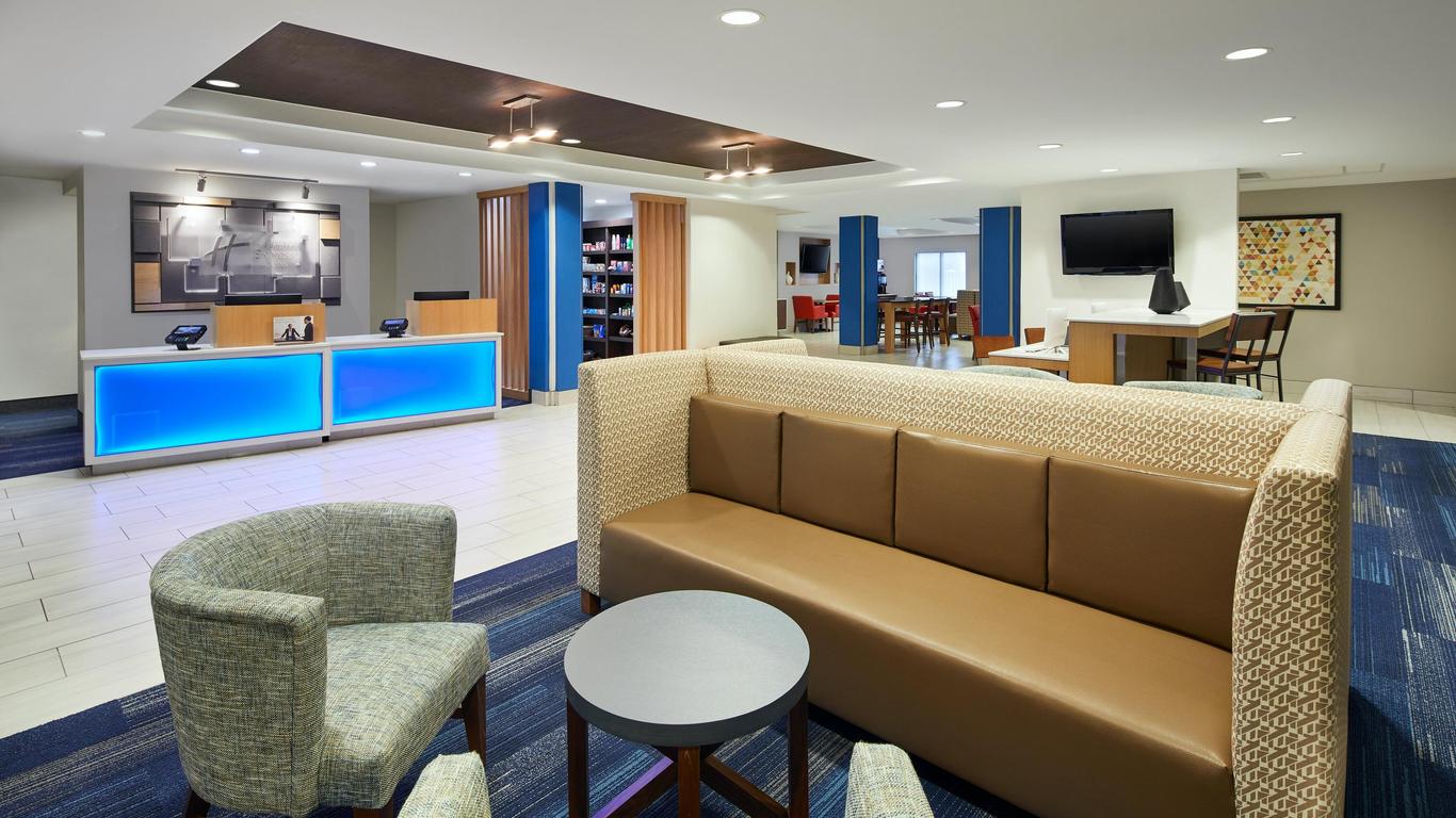 Holiday Inn Express Hotel & Suites Pensacola-West Navy Base