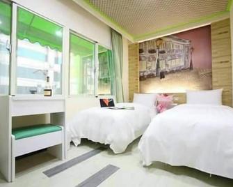 Clover House Hotel - Taoyuan City - Bedroom