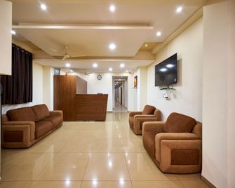 Hotel Ranjan Deluxe - Kolhapur - Lobby
