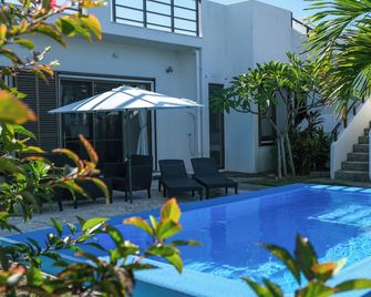 Blue Ocean Resort - Ishigaki - Svømmebasseng