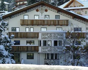 Hotel Garni Pra Posta - Ischgl - Budova