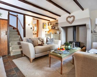 Cottage in Casterton near Kirkby Lonsdale - Kirkby Lonsdale - Living room