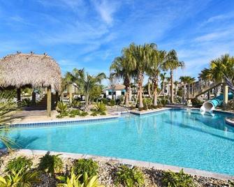 Beautiful Pool Home With Spa And Game Ro - Davenport - Pool