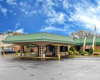 Quality Inn - Hermitage - Edificio