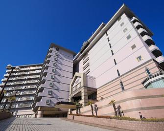 AMMS Hotels Shuzanji Onsen Hotel TAKITEI - Izu - Gebouw