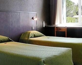 Drom'sud Hotel Logis - Donzère - Schlafzimmer