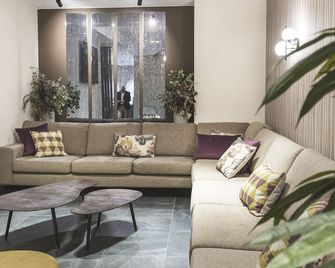 Hotel El Águila - Utebo - Вітальня