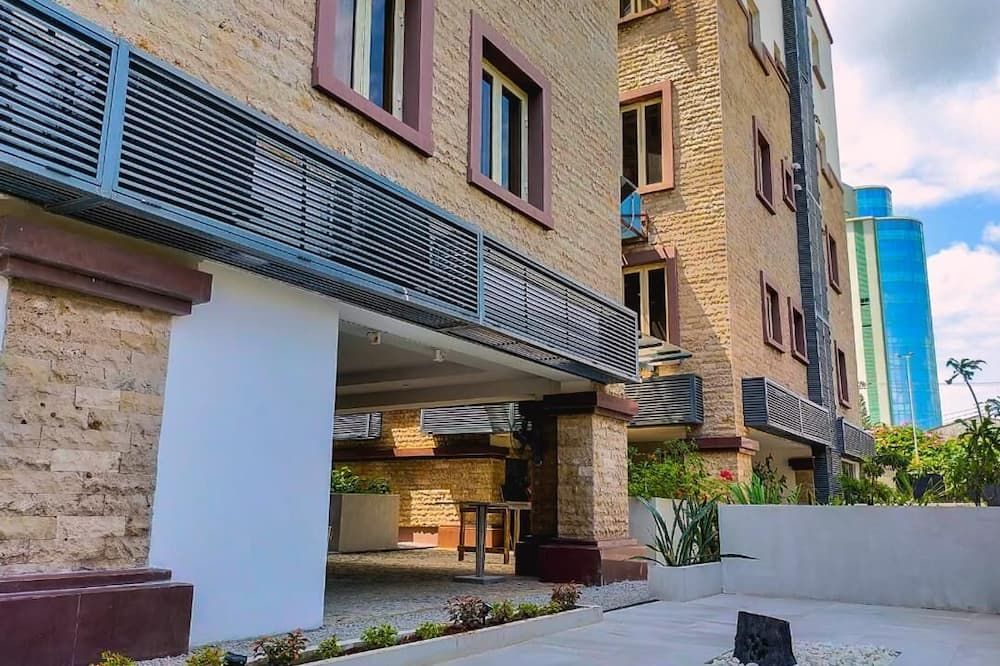 Catherine Villa thumbnail 3