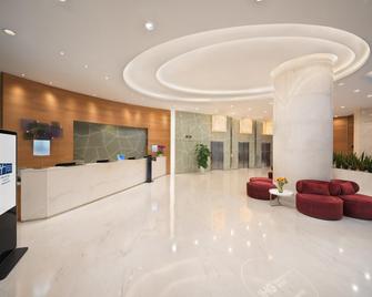 Holiday Inn Express Chengdu Gulou By IHG - צ'נגדו - דלפק קבלה