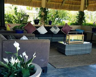 The Residence Villa Chobe - Kasane - Patio