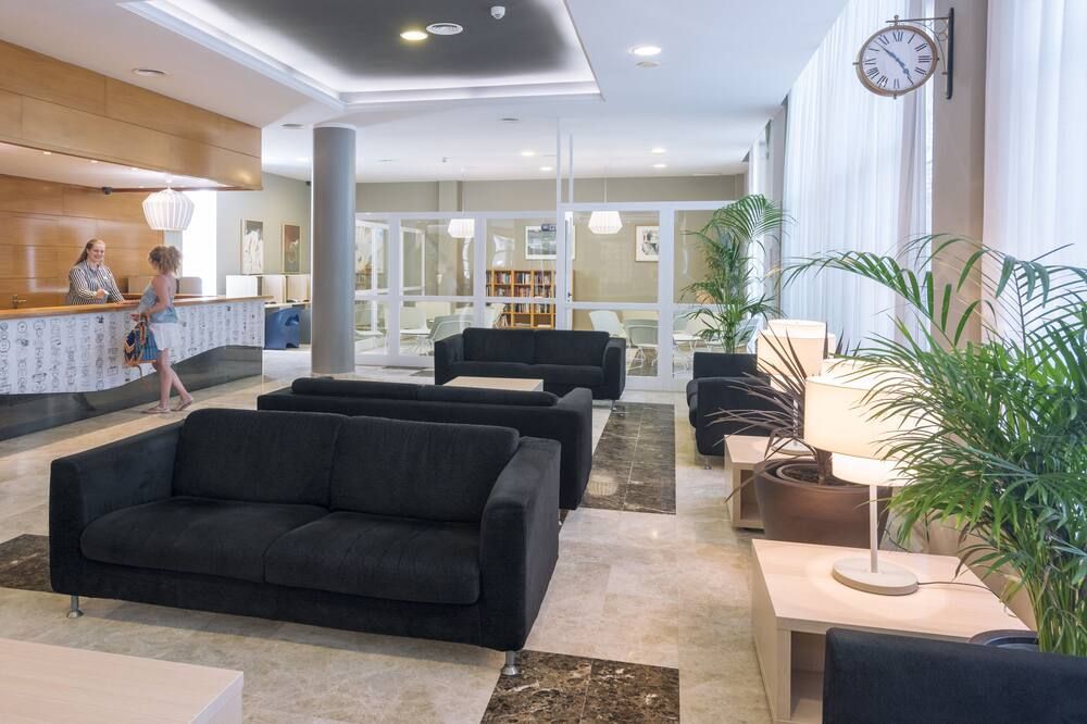 أبارت هوتل سي واي إي هوليداي سنتر