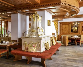 Mercure Sighisoara Binderbubi Hotel & Spa - Sighisoara - Restaurace