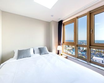 Shinshin Hotel Seogwipo - Seogwipo