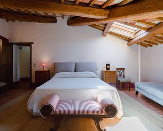 Mensano Old Town Apartment - San Chimento - Schlafzimmer