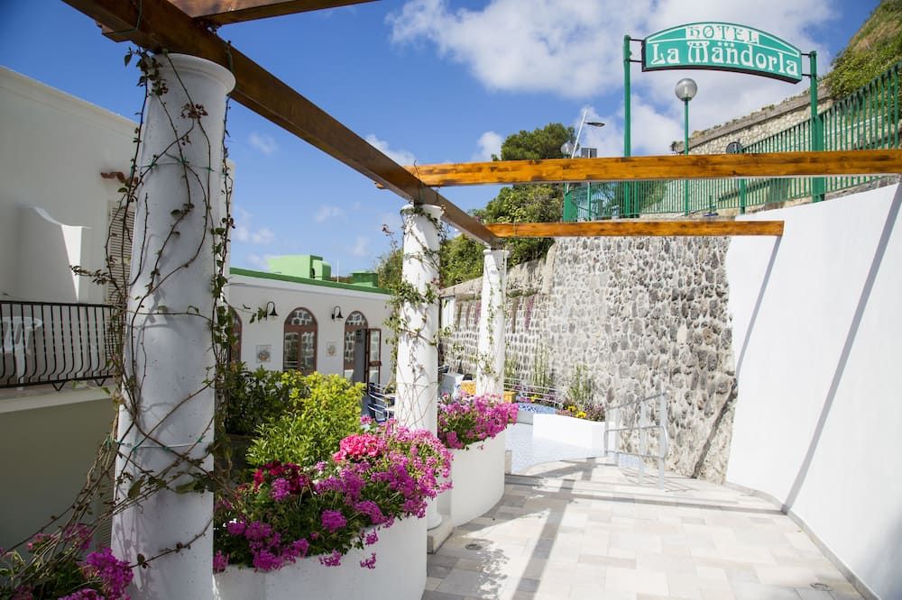 Hotel La Mandorla - Barano d'Ischia