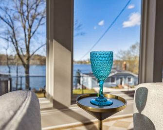 Hilltop Lakehouse - Free Kayaks Deck Plx - Akron - Balcony