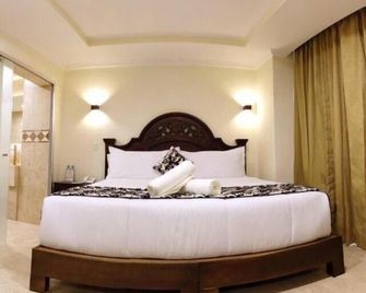 Real De La Peña Hotel 2 - Ezequiel Montes - Quarto