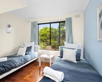 Three Beaches - Anglesea - Bedroom