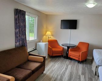 Wiarton Willys Inn - South Bruce Peninsula