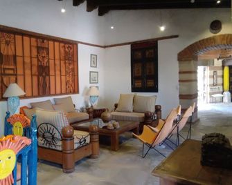 Colonial Mountain Villa In La Palma, Chalatenango (El Salvador). - San Ignacio - Sala de estar