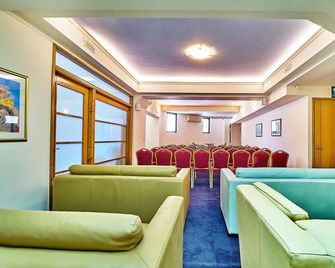 Silver Beach Hotel & Apartments - Gerani - Lounge