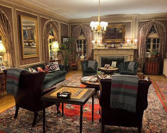 Pendleton House Historic Inn and B&B - Pendleton - Lounge