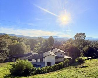 Private Hillside 2br Suite Near Town - Ojai - Outdoors view