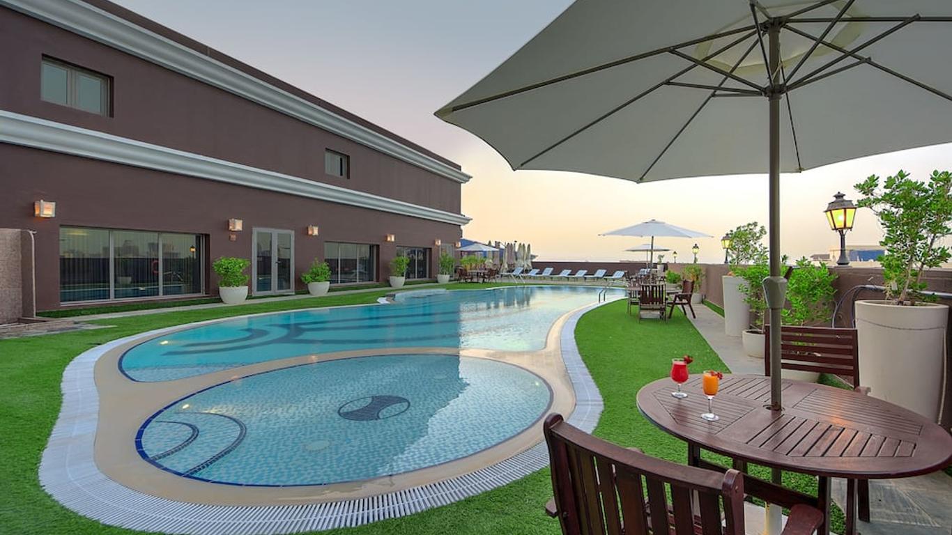 Ascot Hotel
