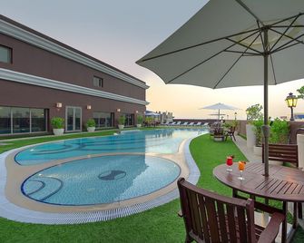 雅詩閣酒店 - 杜拜 - 杜拜 - 游泳池